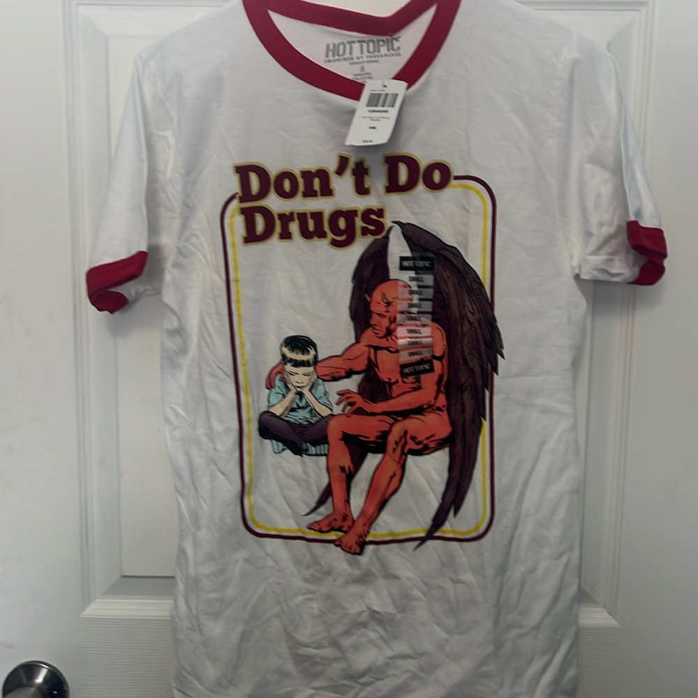 Hot Topic shirt. Size small. Don’t do drugs